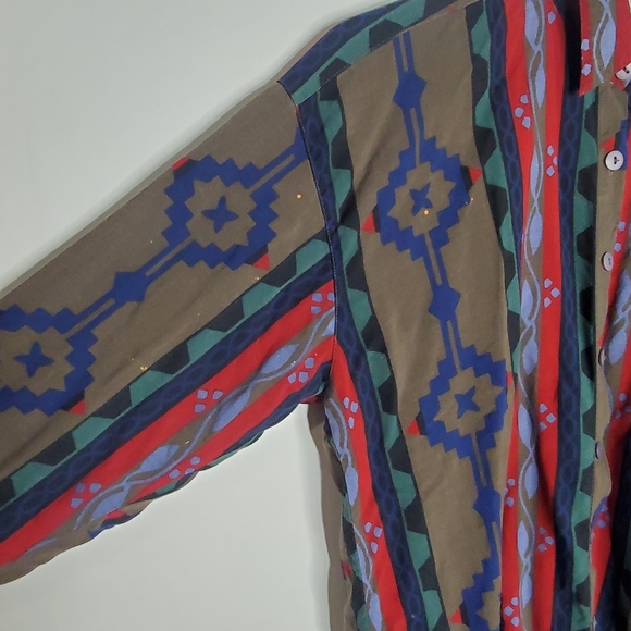 VINTAGE Aztec pattern button up - Picture 7 of 7